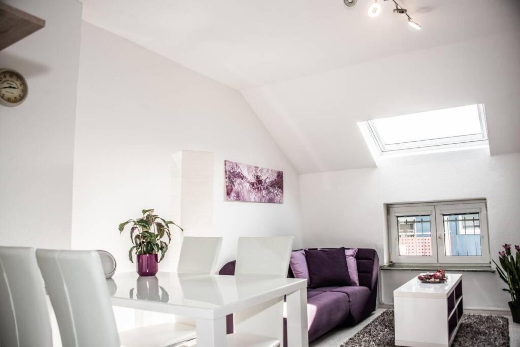 Apartment Pouringraz Fuer Kunst- Und Tennisliebhaber Экстерьер фото