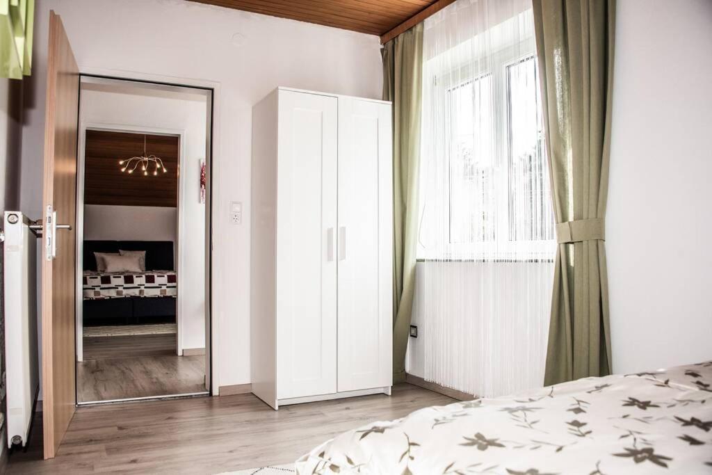 Apartment Pouringraz Fuer Kunst- Und Tennisliebhaber Экстерьер фото