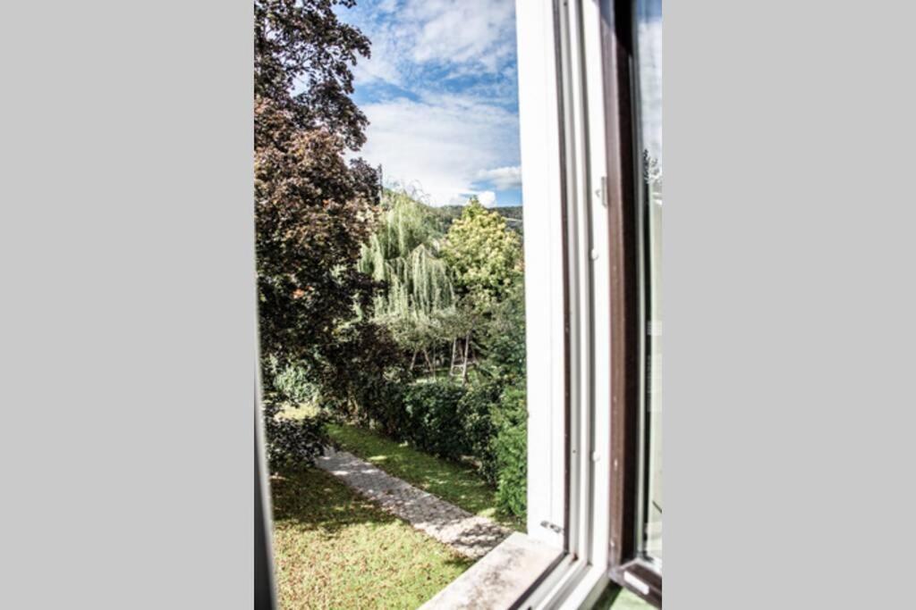 Apartment Pouringraz Fuer Kunst- Und Tennisliebhaber Экстерьер фото