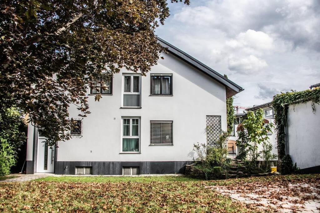 Apartment Pouringraz Fuer Kunst- Und Tennisliebhaber Экстерьер фото